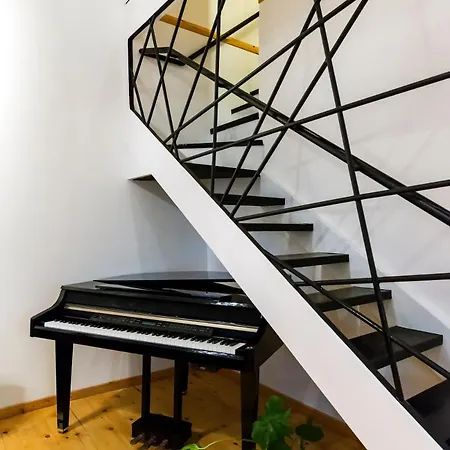 Semesterbostad Aigli Seafront Loft-bespoke Design Gem *