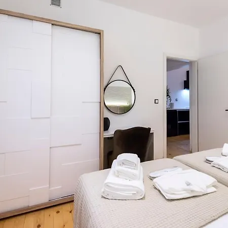 Vakantiehuis Aigli Seafront Loft-bespoke Design Gem *