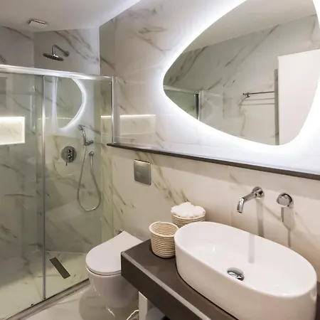 Aigli Seafront Loft-bespoke Design Gem Vakantiehuis Kalamáta