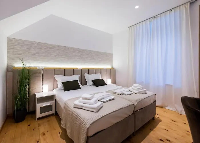 Aigli Seafront Loft-bespoke Design Gem 別荘 カラマタ