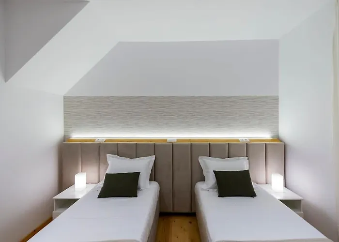 Aigli Seafront Loft-bespoke Design Gem カラマタ